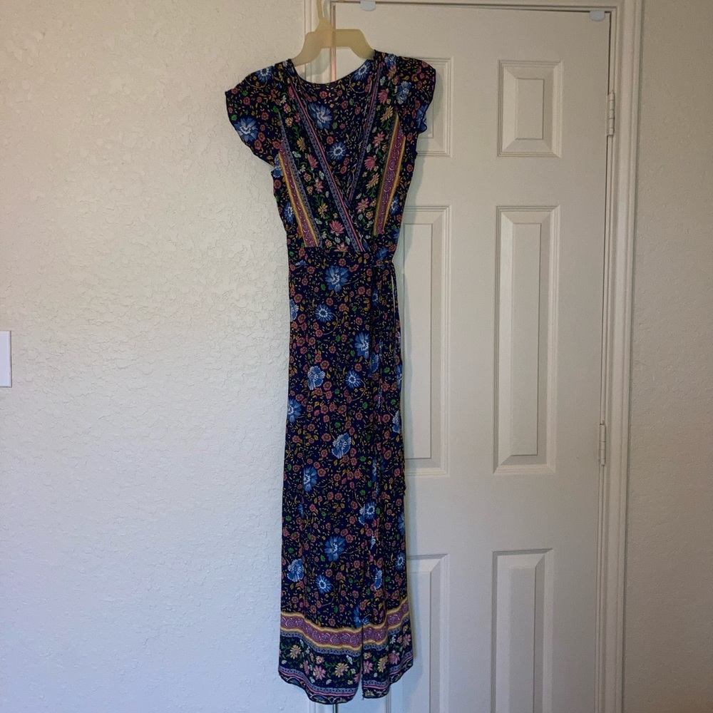Floral maxi dress, size small-medium, gently used